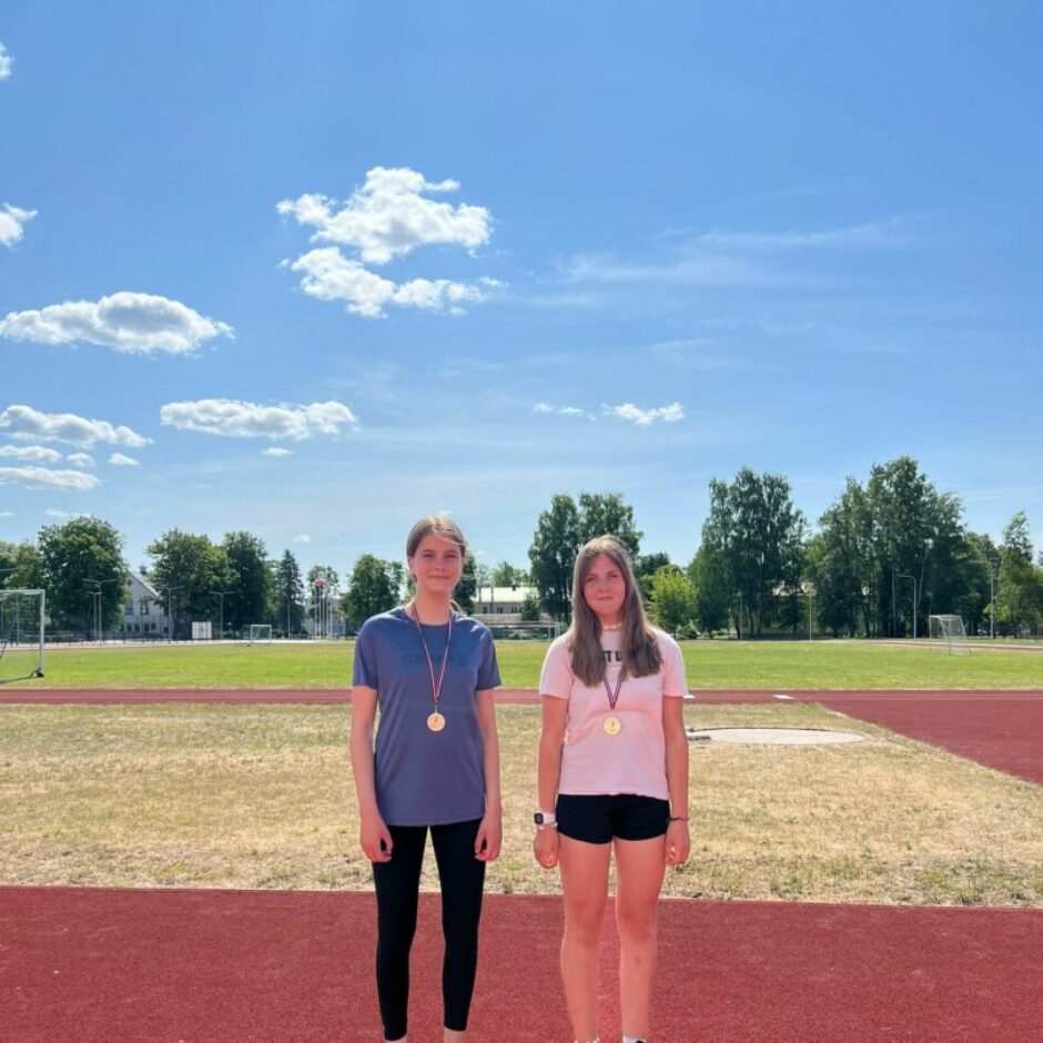 Kontrolnormatīvu sacensību medaļnieki