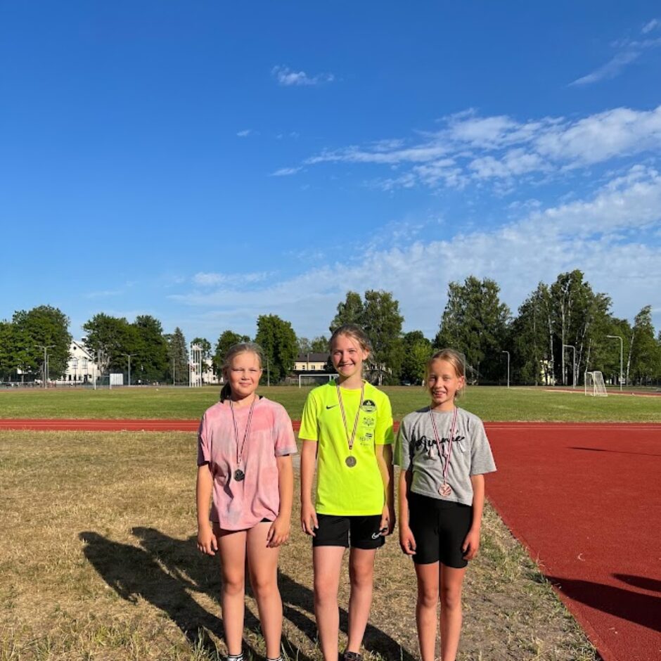 Kontrolnormatīvu sacensību medaļnieki