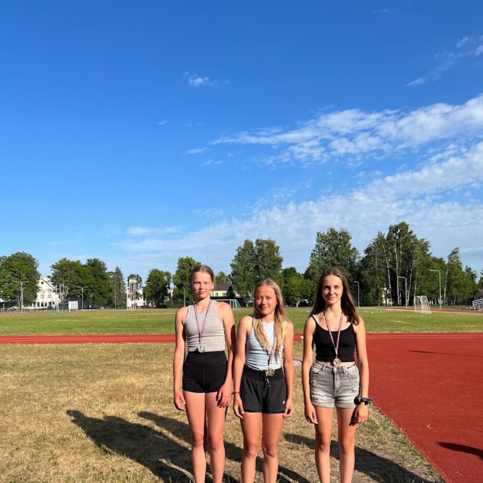 Kontrolnormatīvu sacensību medaļnieki