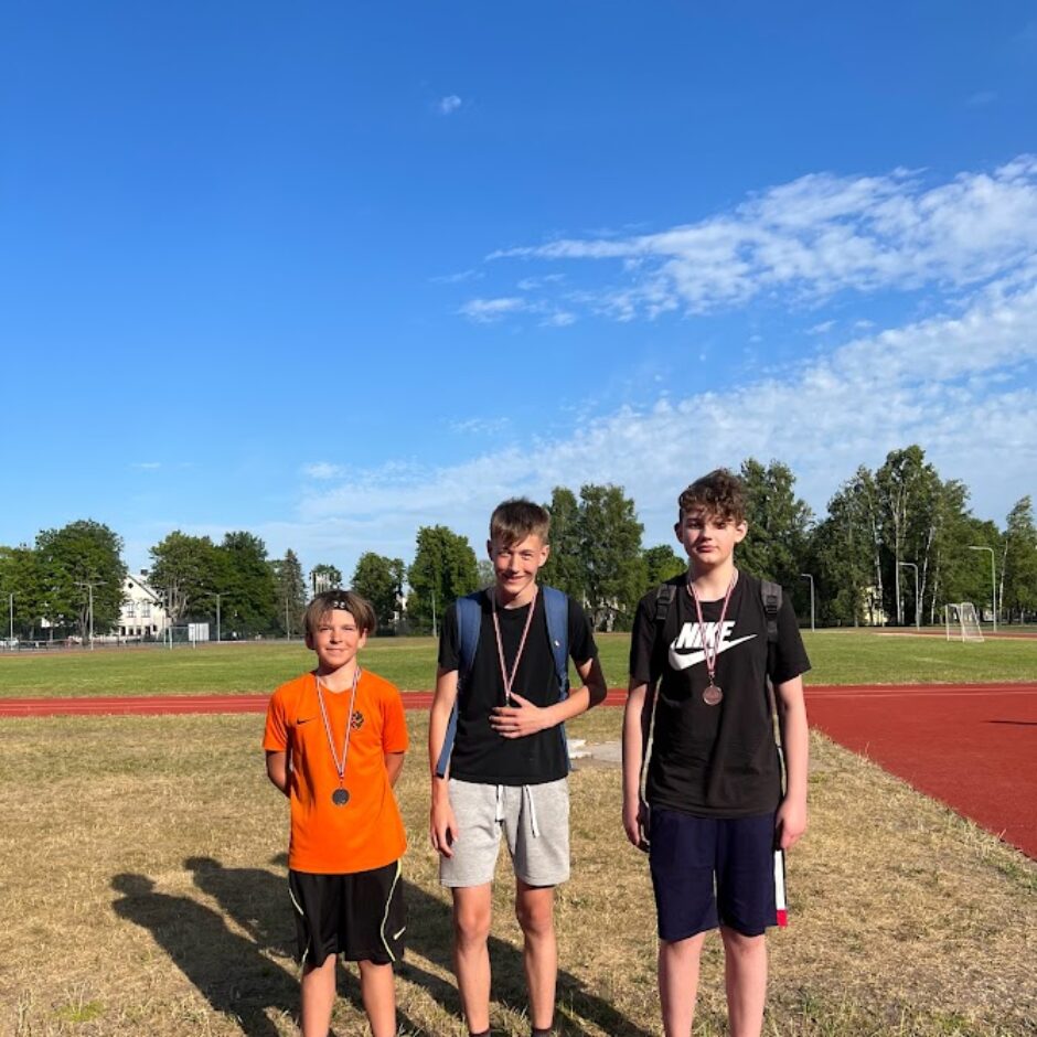 Kontrolnormatīvu sacensību medaļnieki