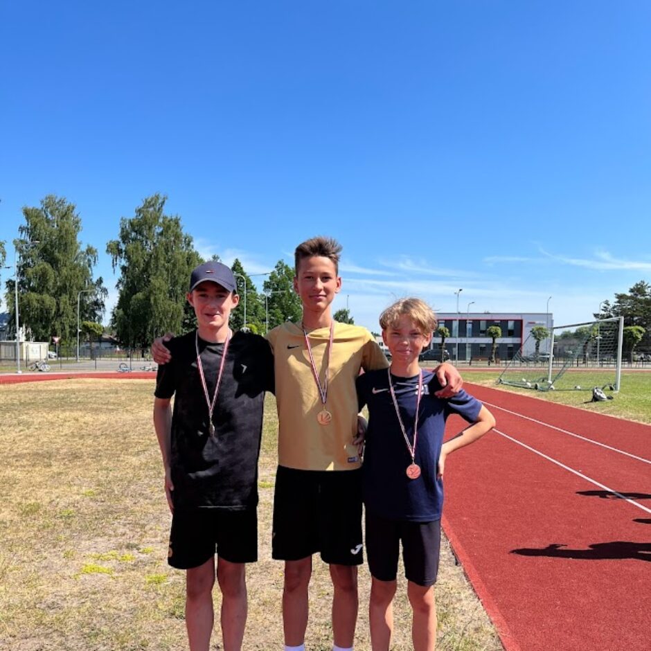 Kontrolnormatīvu sacensību medaļnieki