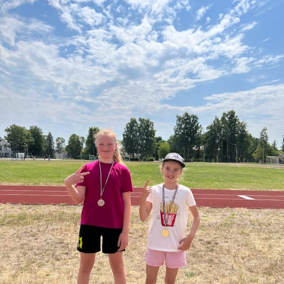 Kontrolnormatīvu sacensību medaļnieki