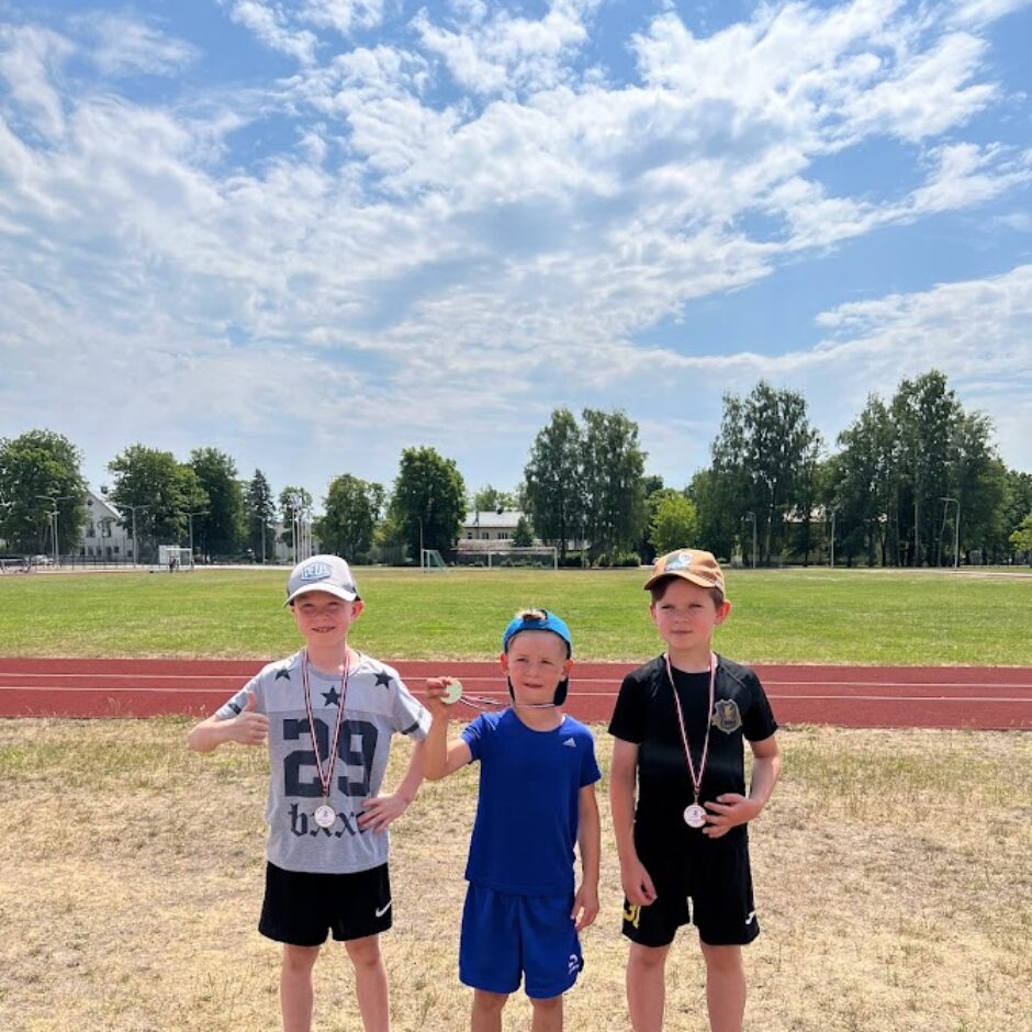 Kontrolnormatīvu sacensību medaļnieki