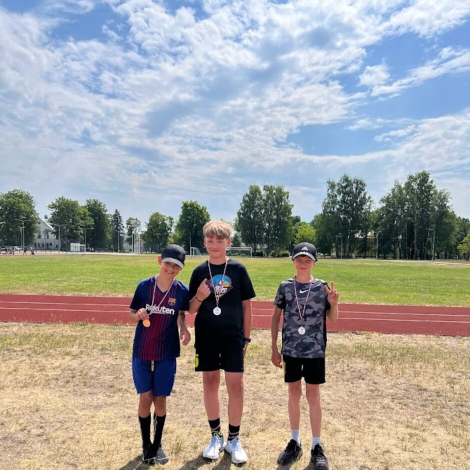 Kontrolnormatīvu sacensību medaļnieki