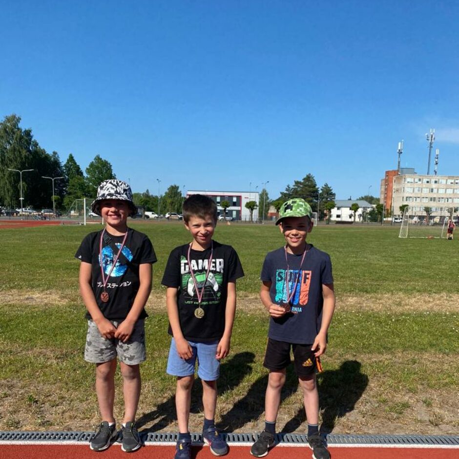 Kontrolnormatīvu sacensību medaļnieki