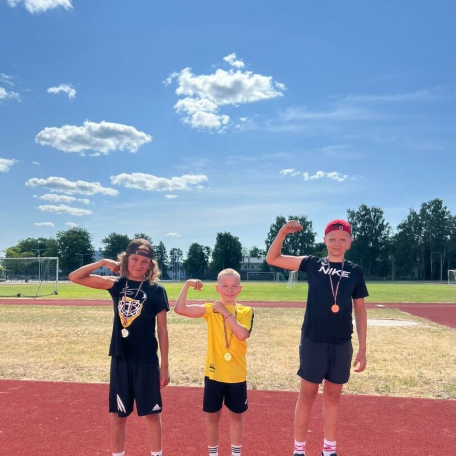 Kontrolnormatīvu sacensību medaļnieki