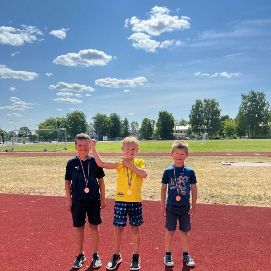 Kontrolnormatīvu sacensību medaļnieki