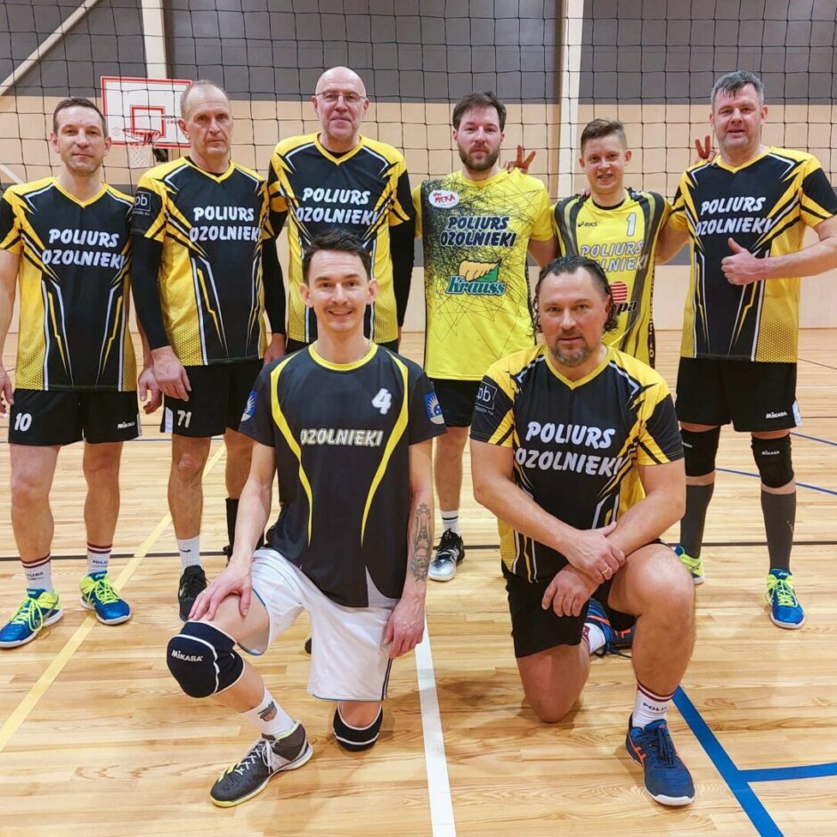 Jelgavas novada čempionāta Ozolnieku pagasta volejbola komanda