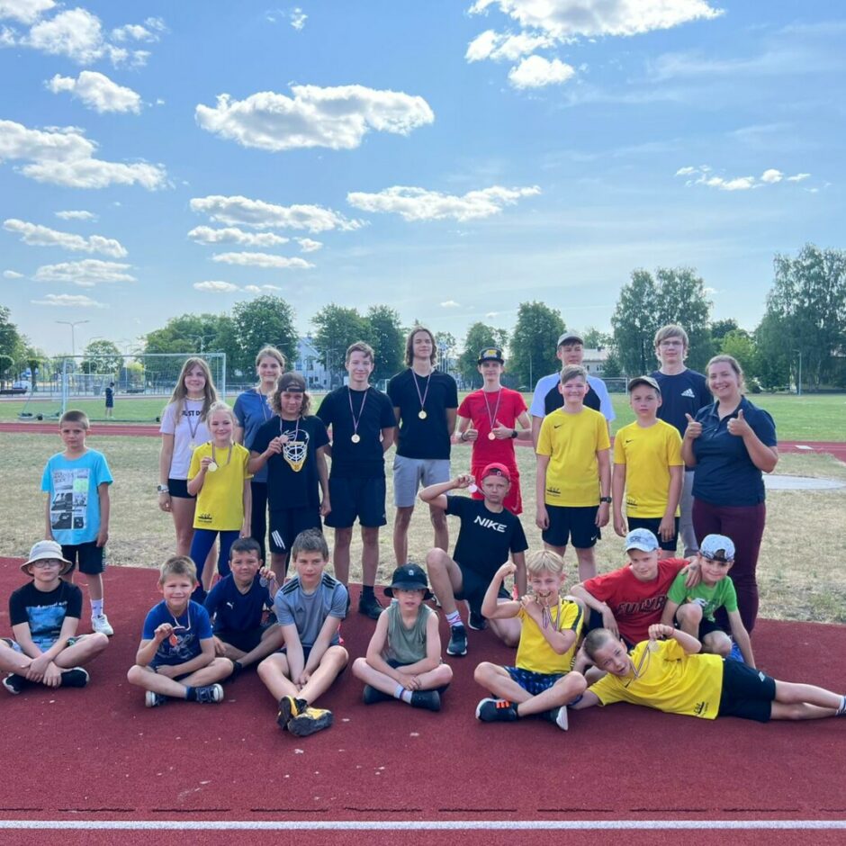 Kontrolnormatīvu sacensību kopbilde